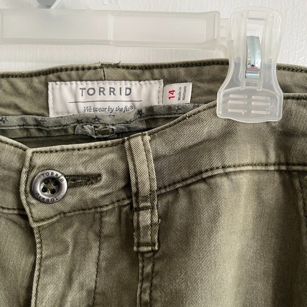 Cropped Pants